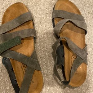 Womens Naot Genuine Leather Platform Sandals